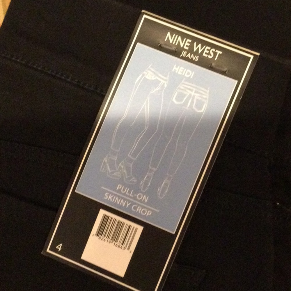 NWT Nine West Pull on Crop Jeans
